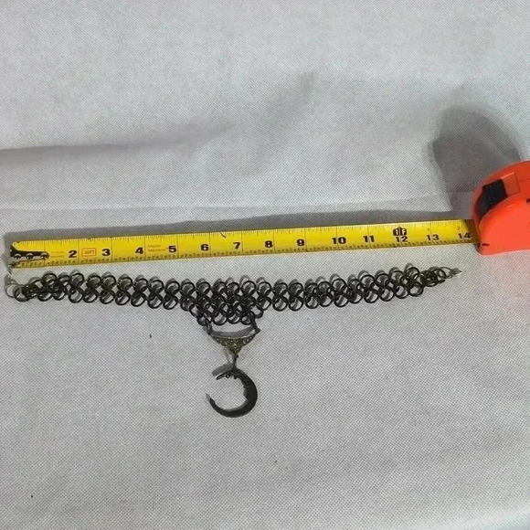 One of a kind Chainmail Crescent Moon Necklace barrel clasp - Picture 4 of 4